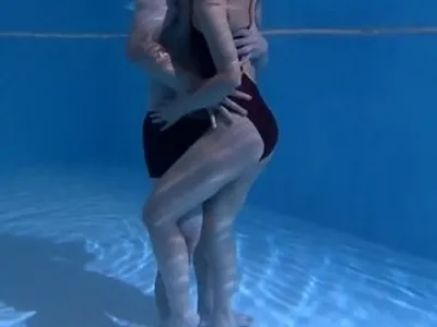 ông chồng lạnh nhạt, người vợ ngoại tình với hlv dạy bơi