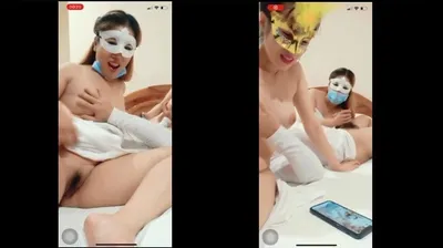 Hai em livestream xoạc tập thể