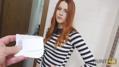 Thanh niên hám tiền để em gái nện với người khác trước mặt