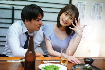 Vợ xin ông xã đi họp lớp rồi mất liên lạc sau khi tình cũ đưa vào khách sạn