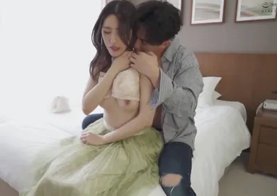 Chồng thì mãi mê làm việc còn bà xã thì mãi mê tìm trai để thỏa mãn nhục dục