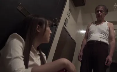 Cãi nhau với anh xã, bà xã được bác gần nhà tốt bụng an ủi