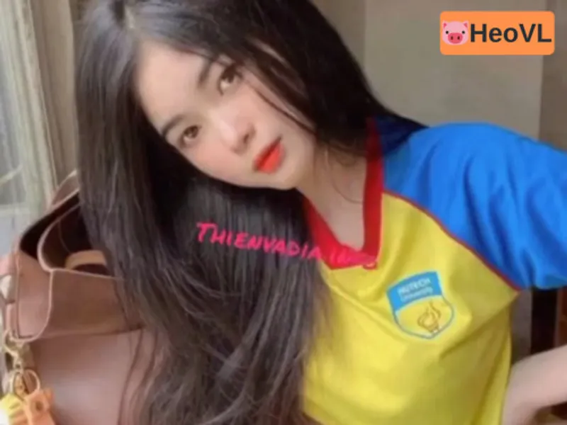 Clip trả bài với em học sinh hutech mông bự