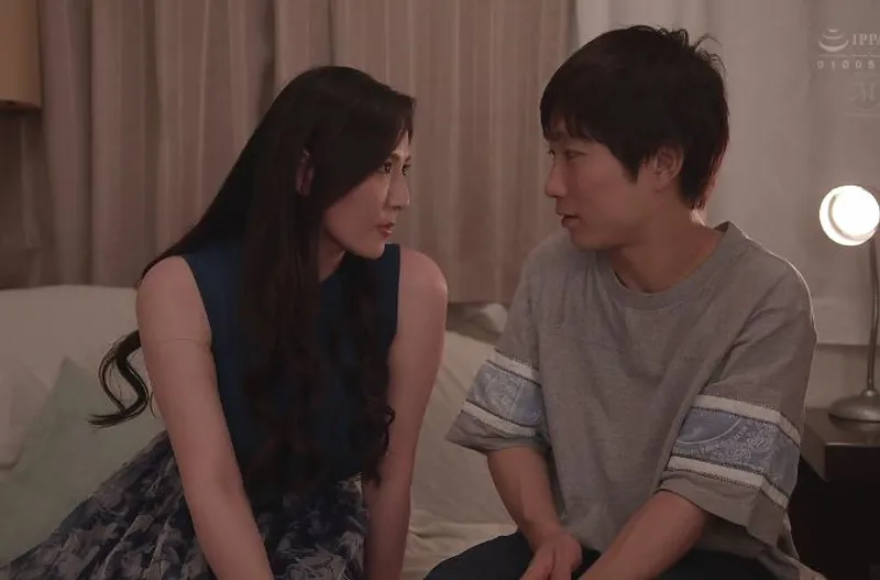 Gã chồng lạnh nhạt, cô vợ uống rượu rồi địt trộm với cậu sinh viên trẻ