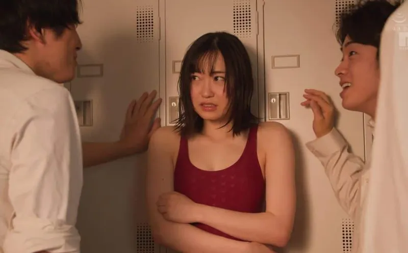 Em học sinh có body ngon bị nhóm bạn trong clb bơi lội thông đồng cưỡng bức